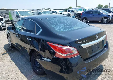 2013 Nissan Altima 2.5 S z USA, uszkodzony, nr VIN 1N4AL3AP5DC272112